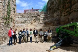 Lee más sobre el artículo El entorno del Castillo gana protagonismo con la restauración de la muralla